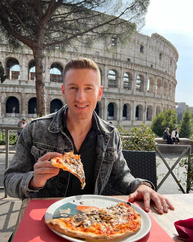 eu-pizza-colosseum